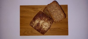 CHLEB ŻYTNI RAZOWY NA ZAKWASIE ZIARNA 500G - BŁAJAN